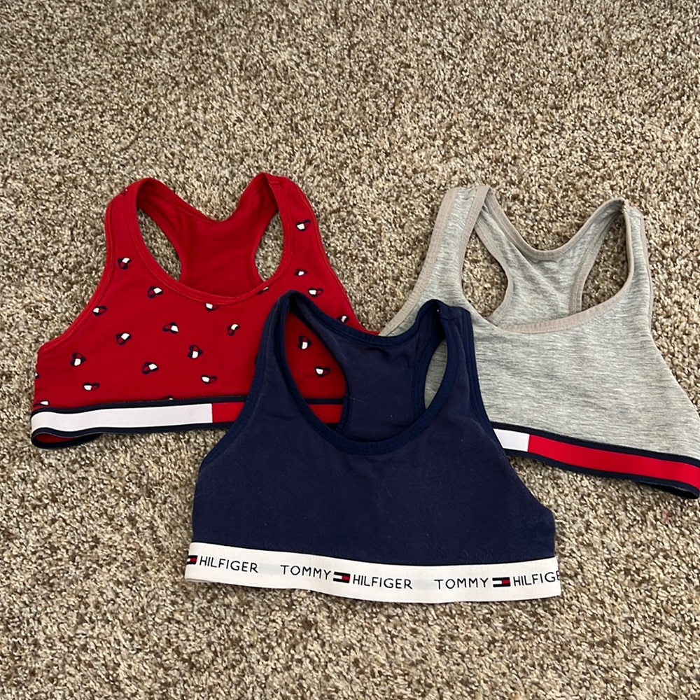 Girls Tommy Hilfiger Racer Back Sports Bra (GUC) - size M